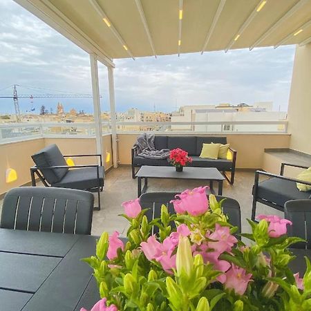 The Blue Mill Penthouse With Beautiful Views Apartment Naxxar Exterior foto