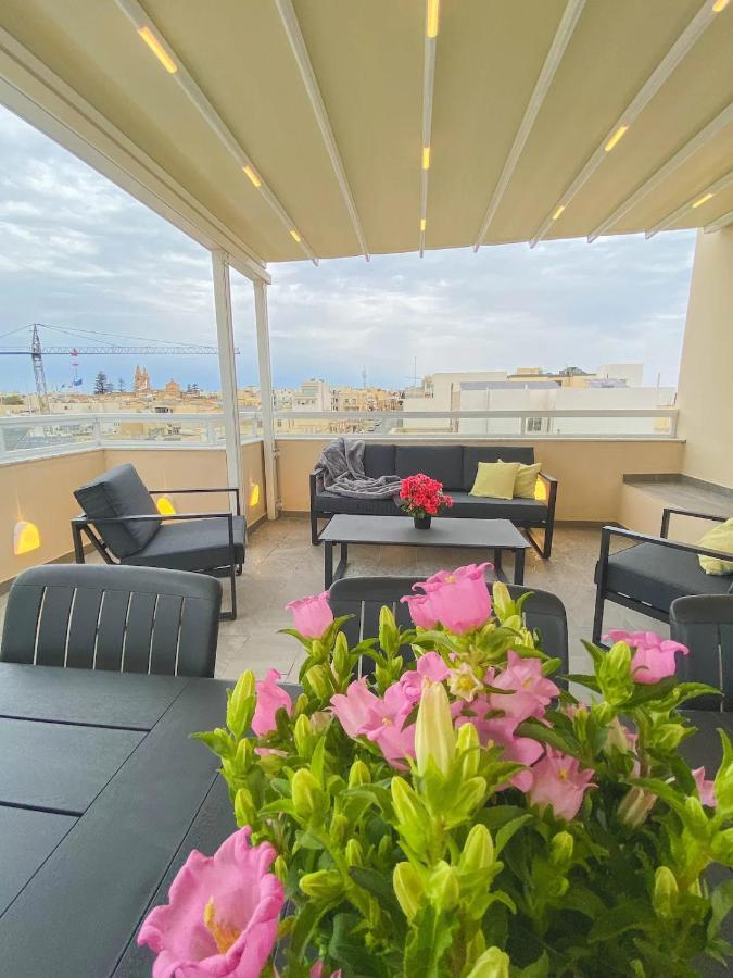 The Blue Mill Penthouse With Beautiful Views Apartment Naxxar Exterior foto