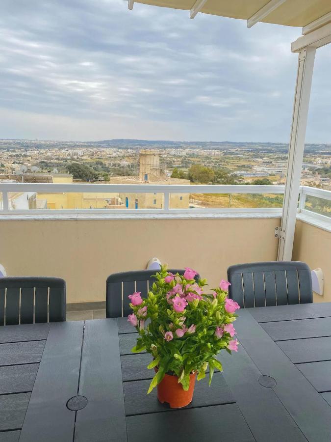 The Blue Mill Penthouse With Beautiful Views Apartment Naxxar Exterior foto